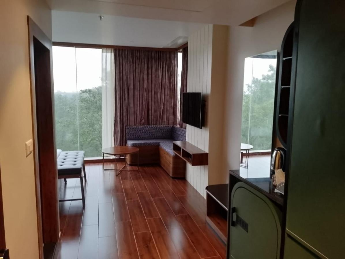 The Convoy Hotel Dibrugarh Εξωτερικό φωτογραφία