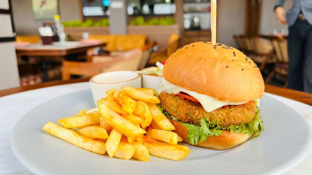 The Convoy Hotel Dibrugarh Εξωτερικό φωτογραφία