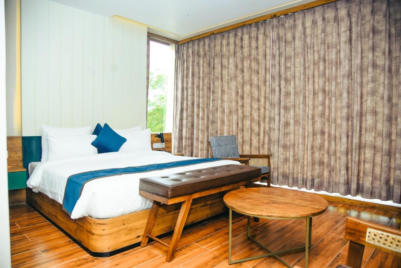 The Convoy Hotel Dibrugarh Εξωτερικό φωτογραφία